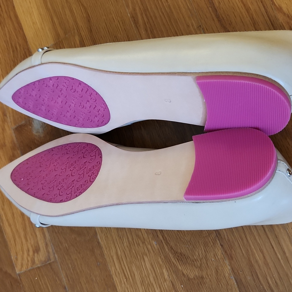 Claire Flowers Nude Leather Flats - Picture 12 of 12